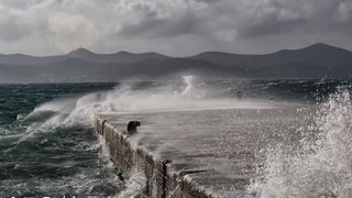 Olujno jugo na zadarskoj rivi 5. studenog 2014. Foto: Roberto Lerga Olujno jugo na zadarskoj rivi 5. studenog 2014. Foto: Roberto Lerga
