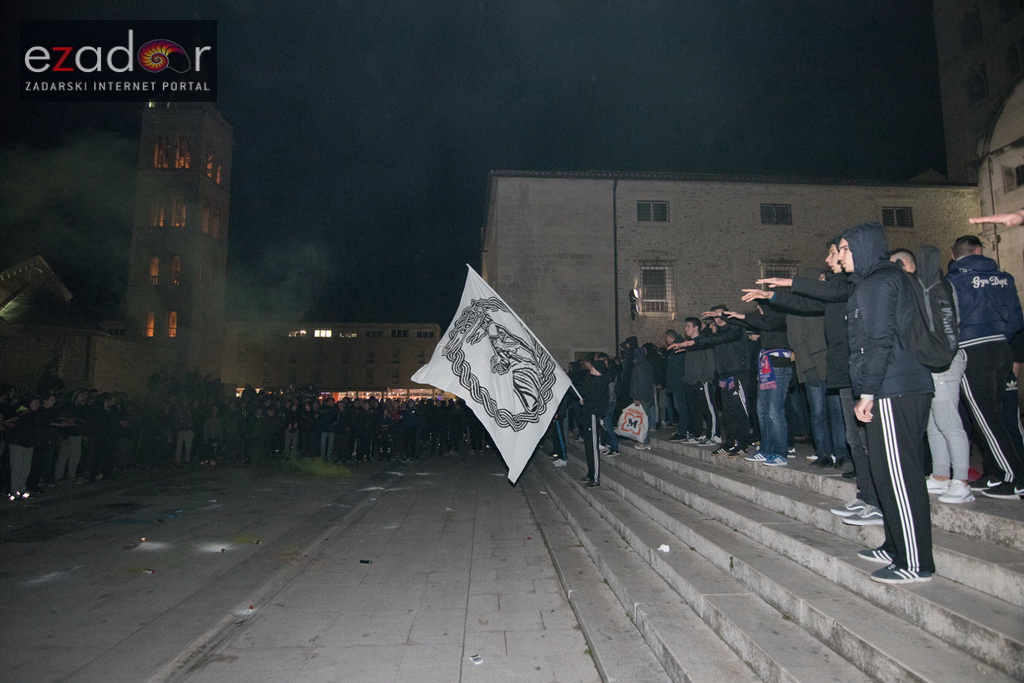 Okupljanje Tornada na Forumu i korteo do Krešinog doma Okupljanje Tornada na Forumu i korteo do Krešinog doma