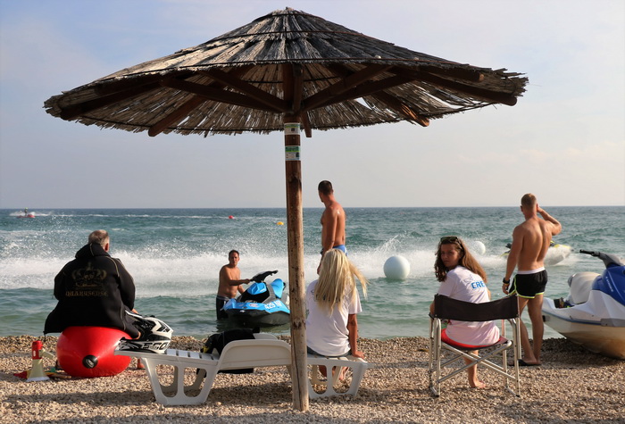 Vir: Slobodan trening na plaži Jadro pred utrke Alpe Adria Jest Ski Toura. Foto: Kažimir Škrbić/Virski list
