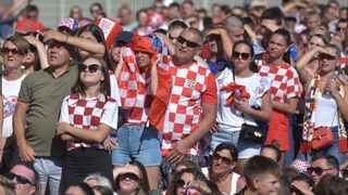 Tisuće Zadrana na Forumu navijalo za Vatrene u finalu Svjetskog prvenstva Tisuće Zadrana na Forumu navijalo za Vatrene u finalu Svjetskog prvenstva