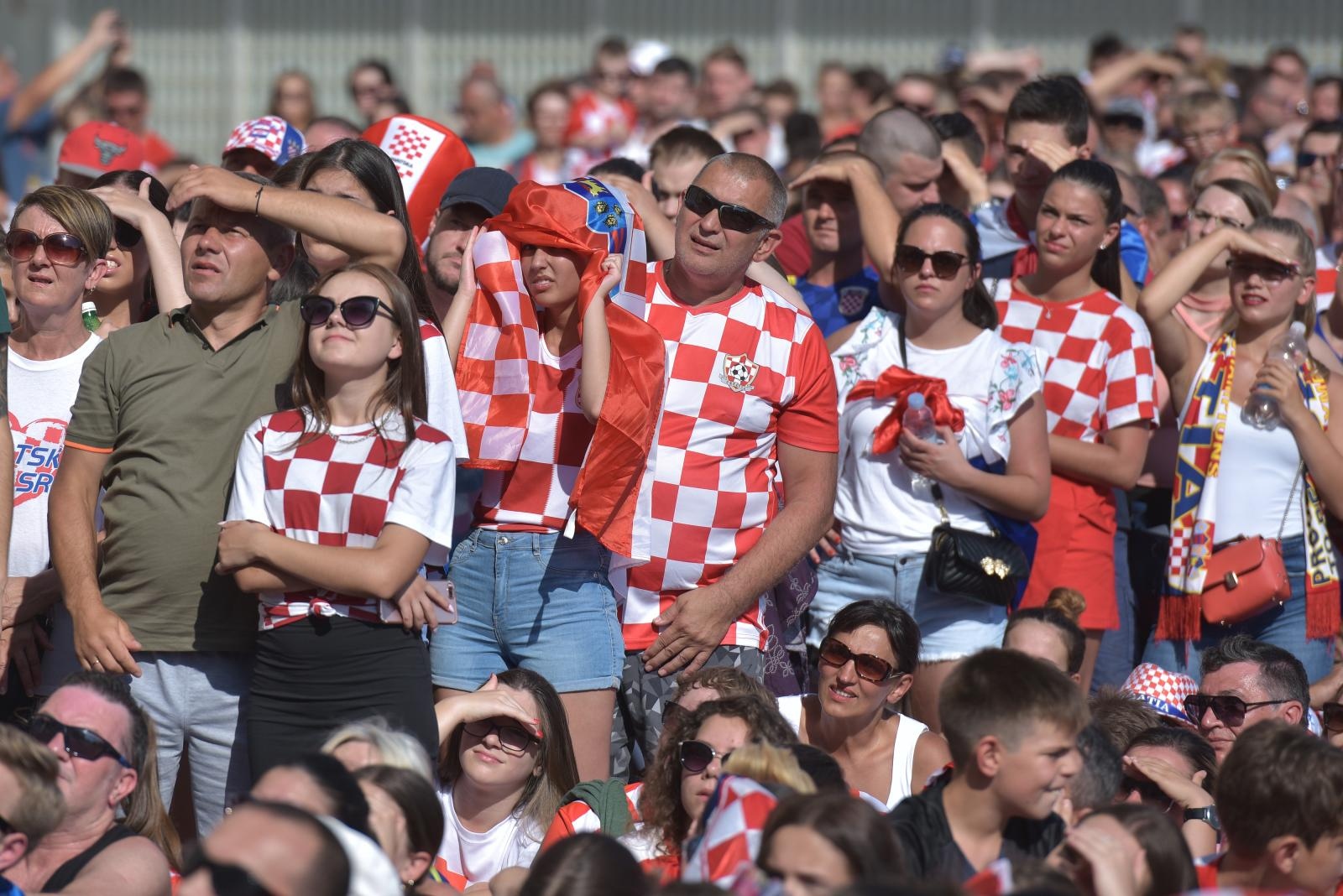Tisuće Zadrana na Forumu navijalo za Vatrene u finalu Svjetskog prvenstva Tisuće Zadrana na Forumu navijalo za Vatrene u finalu Svjetskog prvenstva