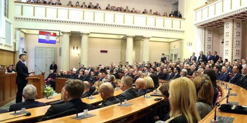 Svecana sjednica Hrvatskoga sabora u povodu obiljezavanja 25. obljetnice medjunarodnog priznanja Republike Hrvatske Svecana sjednica Hrvatskoga sabora u povodu obiljezavanja 25. obljetnice medjunarodnog priznanja Republike Hrvatske