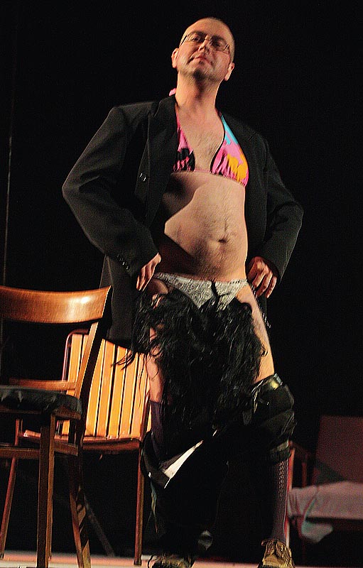 Predstava “bez imena” (foto: Filip Plazonić)