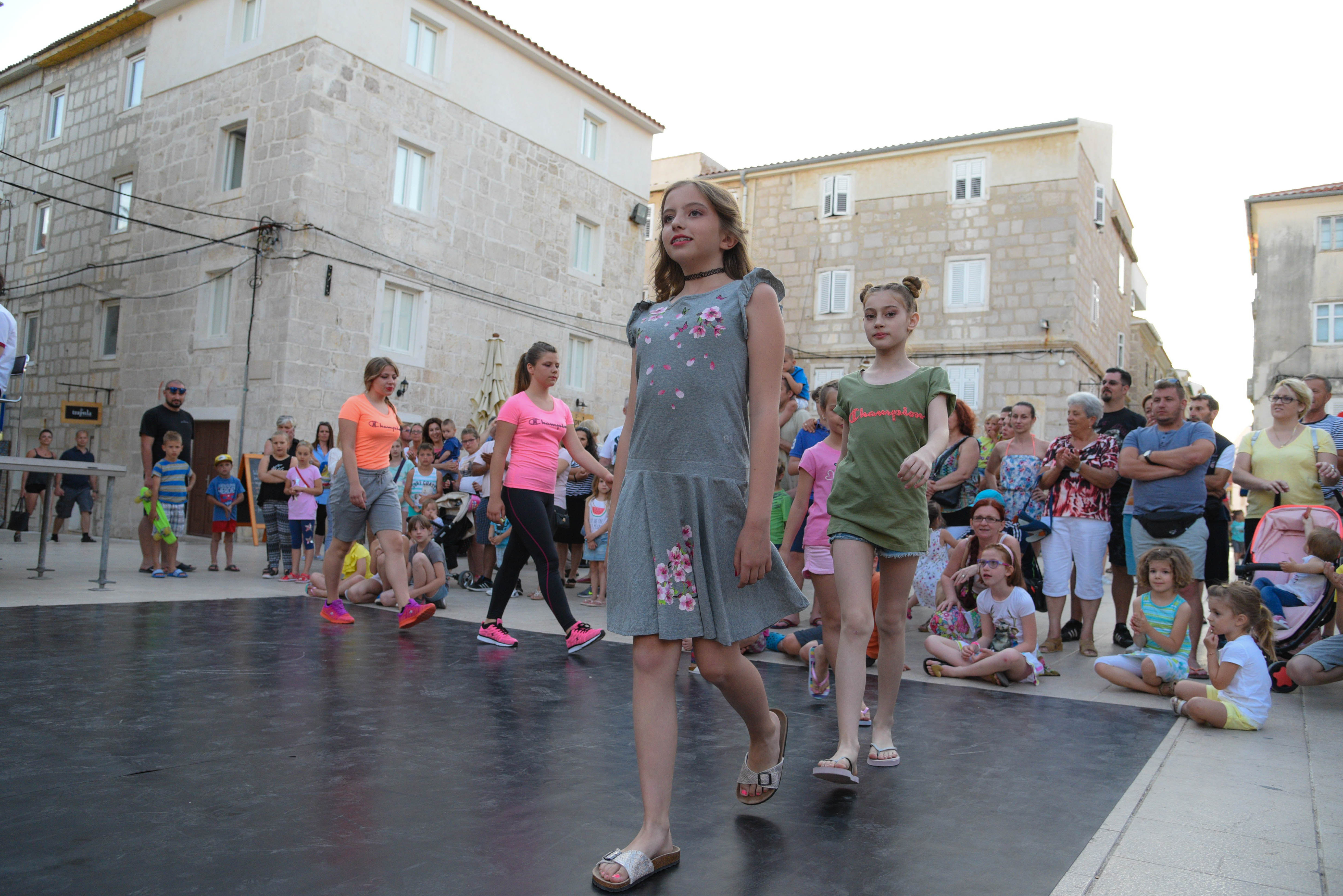 Pag, plesna udruga Kissa