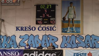 Fešta u povodu 80. rođendana Pina Giergie: Vetarani KK Zadar – Veterani KK Olimpija Fešta u povodu 80. rođendana Pina Giergie: Vetarani KK Zadar – Veterani KK Olimpija