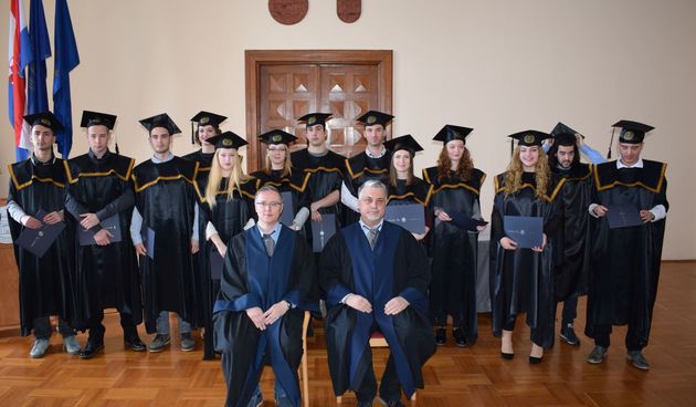 Na Sveučilištu u Zadru održana svečana promocija 15 prvostupnika Odjela za povijest