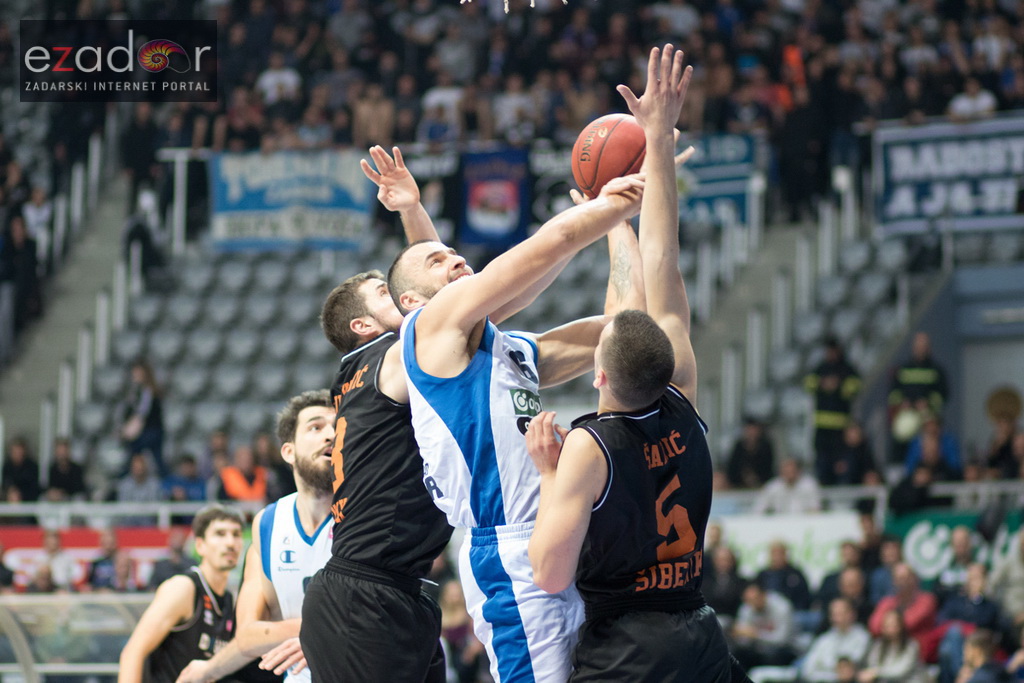 HT Premijer liga: 9. kolo: KK Zadar – GKK Šibenik 81-72. Ive Ivanov