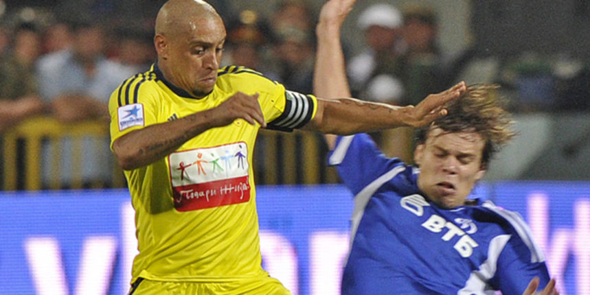 Roberto Carlos, foto: fc-anji.ru