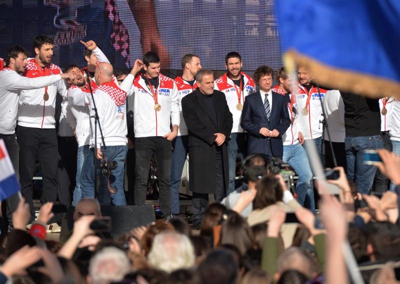 Brončani kauboji svečano dočekani na Trgu bana Josipa Jelačića. Foto: Goran Stanzl/PIXSELL