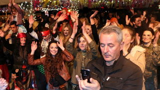 Virski karneval & maškare: Plesna maškarana fešta uz Jasmina Stavrosa