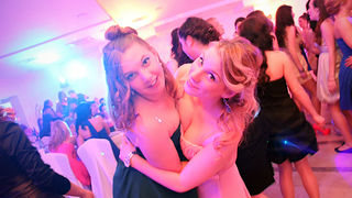 Maturalna večer Ekonomske škole (foto:Saša Čuka) Maturalna večer Ekonomske škole (foto:Saša Čuka)