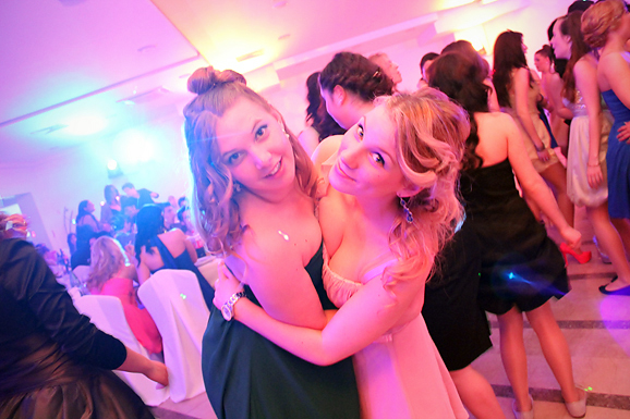 Maturalna večer Ekonomske škole (foto:Saša Čuka) Maturalna večer Ekonomske škole (foto:Saša Čuka)