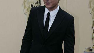 82. Red Carpet Oscara (oscar.go.com)