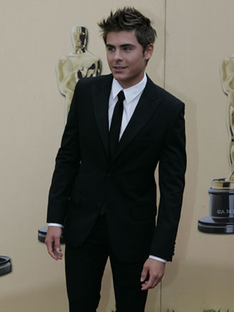82. Red Carpet Oscara (oscar.go.com)