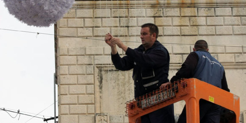 Ukrašavanje Poluotoka (foto: Marin Gospić) Ukrašavanje Poluotoka (foto: Marin Gospić)