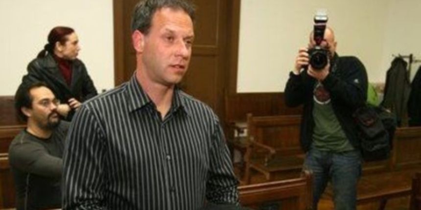 SLO., LJ., SODBA-LIPA-ZAVASNIK, 2.4.2008, FOTO: DEJAN JAVORNIK