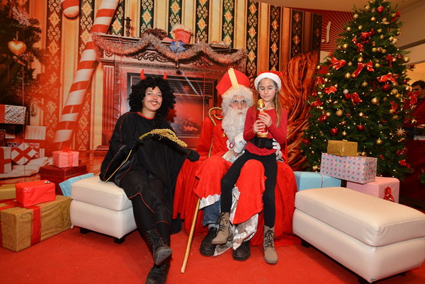 Sveti Nikola u Supernova centru 6. prosinca 2016.  Foto: Iva Perinčić