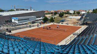 Pri kraju radovi na montažnim tribinama teniskog terena u SC Višnjik