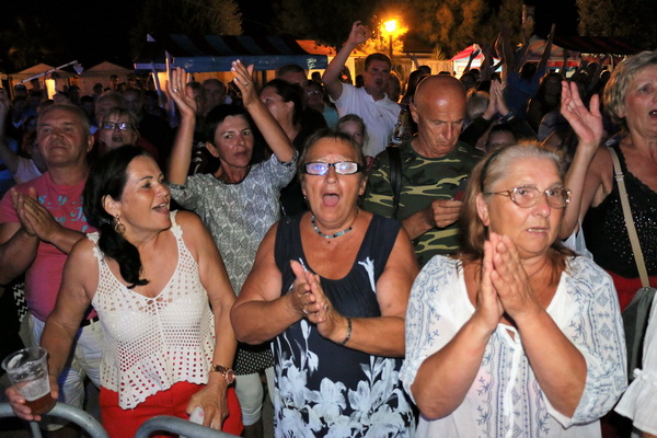 Jasmin Stavros na Viru