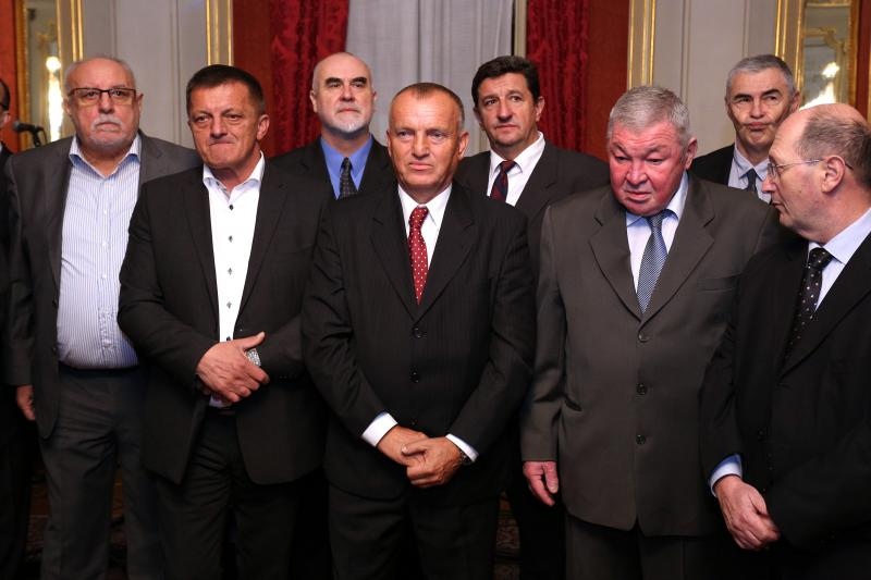 , Zagreb – U Dvercu je odrzana dodjela povelje pocasnog gradjanina Zagreba generalu Anti Gotovini. Photo: Anto Magzan/PIXSELL , Zagreb – U Dvercu je odrzana dodjela povelje pocasnog gradjanina Zagreba generalu Anti Gotovini. Photo: Anto Magzan/PIXSELL