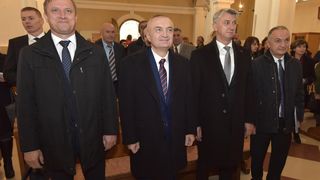 Kolinda Grabar Kitarović s albanskim predsjednikom susrela se sa stanovnicima Arbanasa Kolinda Grabar Kitarović s albanskim predsjednikom susrela se sa stanovnicima Arbanasa