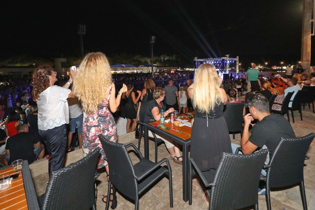 Halid Bešlić maestralno zaključio koncertnu sezonu u Biogradu na Moru