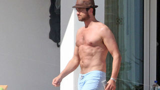 Jennifer Aniston u seksi badiću proslavila 41. rođendan (Jutarnji.hr)