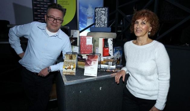 Nagradu V.B.Z.-a za najbolji roman podijelili Lada Vukić i Ivica Ivanišević, Foto: Anto Magzan/Pixsell