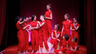 Igrajmo se: Zabranjeno mlađima od 15 strana A