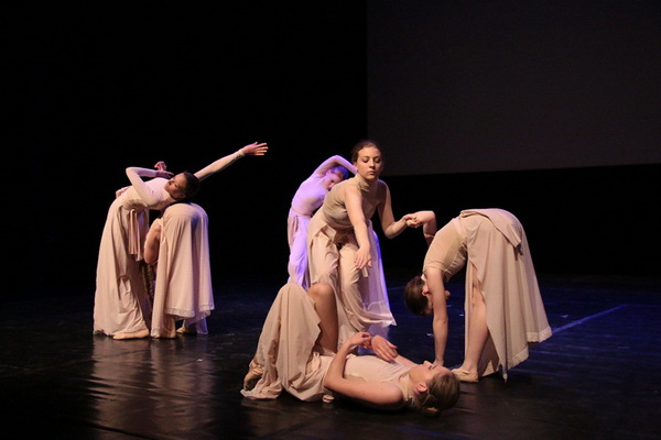 HNK Zadar: 5. Zadarski plesni festival u organizaciji Plesne udruge Gesta okupio je više od 260 plesača HNK Zadar: 5. Zadarski plesni festival u organizaciji Plesne udruge Gesta okupio je više od 260 plesača