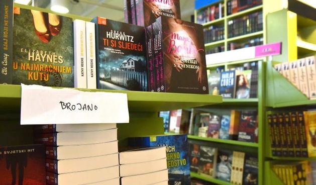 Neven Anticevic je ispred Algoritma dao izjavu za medije kako bi upoznao javnost o svim poduzetim koracima za stabilizaciju i normalizaciju poslovanja knjizarsokg lanca Alogoritam MK.