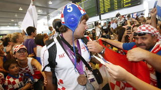Zagreb, 130812.
Pleso.
Povratak Hrvatske olimpijske delegacije u Zagreb sa Olimpijskih igara u Londonu.
Na fotografiji: Zlatko Horvats.
Foto: Goran Mehkek / CROPIX Zagreb, 130812.
Pleso.
Povratak Hrvatske olimpijske delegacije u Zagreb sa Olimpijskih igara u Londonu.
Na fotografiji: Zlatko Horvats.
Foto: Goran Mehkek / CROPIX