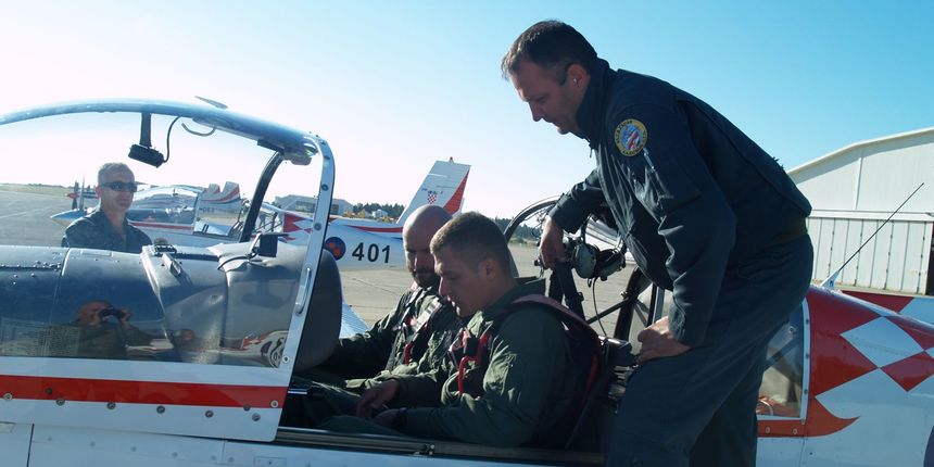 OLYMPUS DIGITAL CAMERA OLYMPUS DIGITAL CAMERA