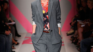 DKNY – Proljeće 2010. (foto: www.coutorture.com)