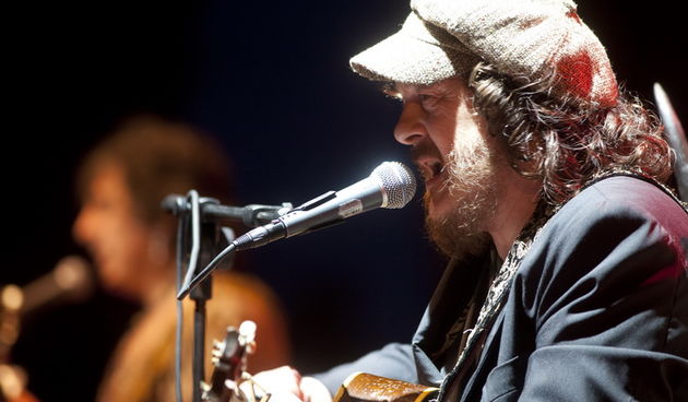 Pula, 180611.
Arena.
Zucchero se koncertom u Areni Puljanima predstavio u sklopu “Chocaback Tour 2011” turneje . Ovo mu je treci put da nastupa u Pulskoj Areni. 
Na fotografiji: Zucchero.
Foto: Srecko Niketic / CROPIX