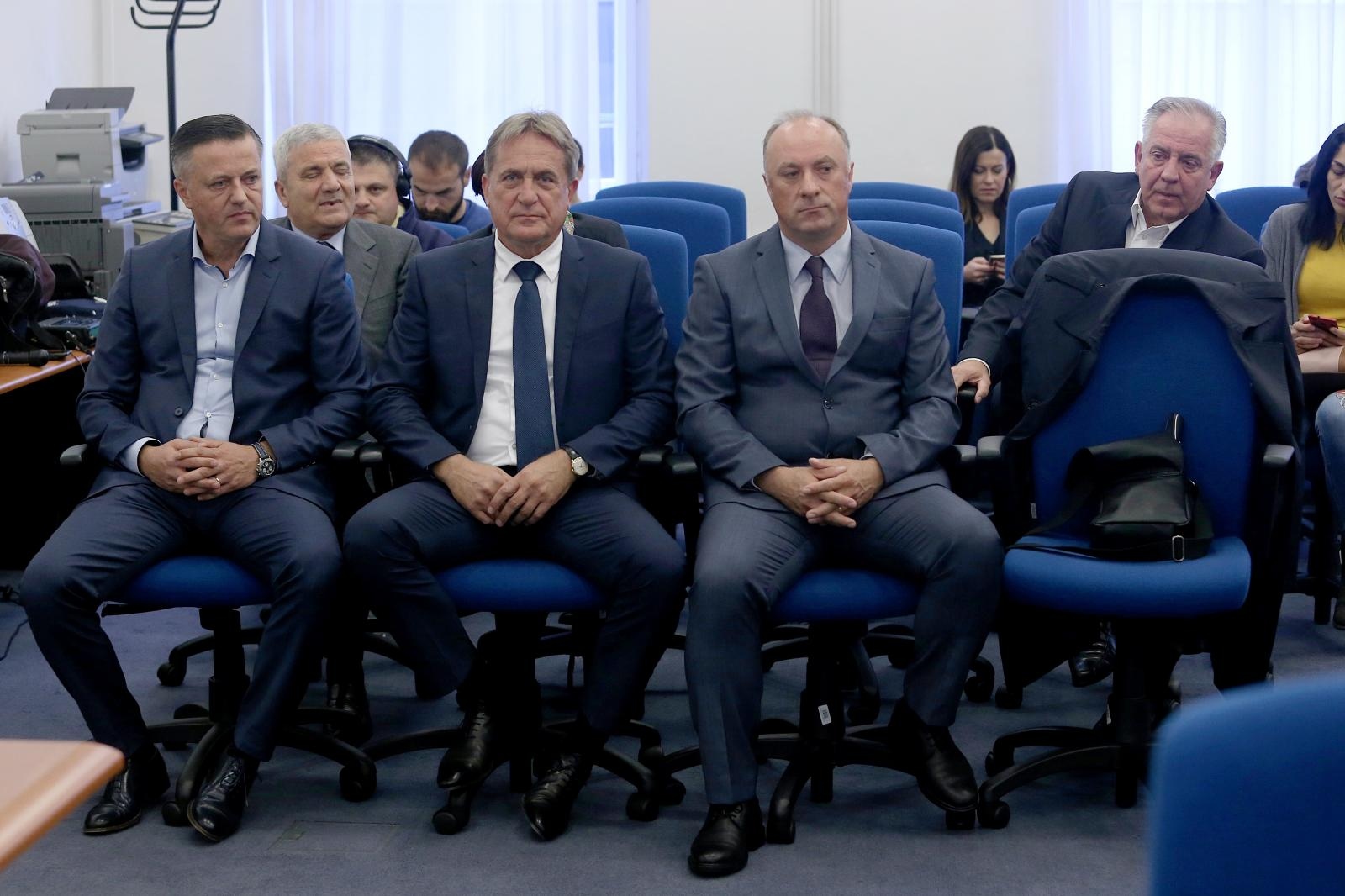 Na Zupanijskom sudu nastavljeno je sudjenje Ivi Sanaderu i drugima u aferi Fimi medije. Božidar Kalmeta Na Zupanijskom sudu nastavljeno je sudjenje Ivi Sanaderu i drugima u aferi Fimi medije. Božidar Kalmeta