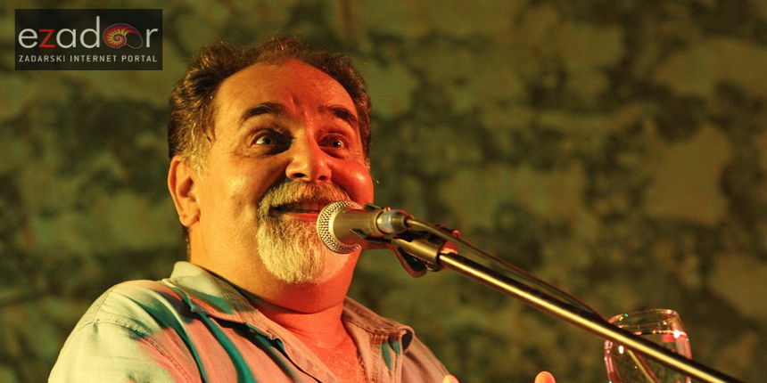 Večer komedije u Bibinjama: Željko Pervan i gosti na Trgu Sri sela