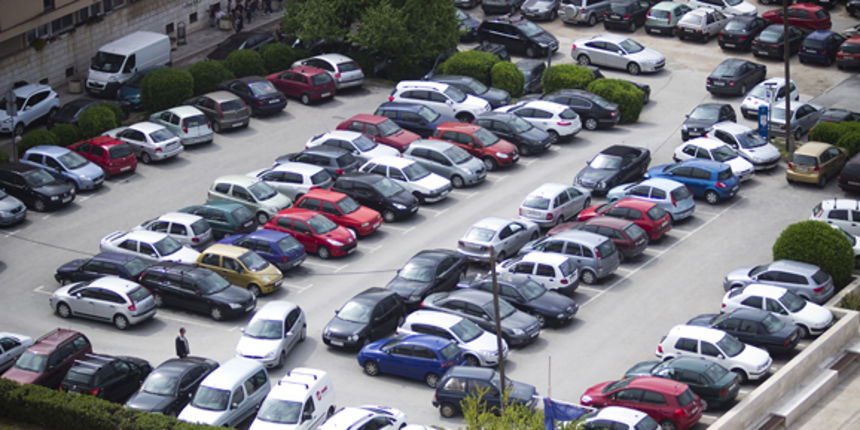 Pogled sa zvonika katedrale sv. Stošije, parkiraliste, parking, automobili, (foto:Saša Čuka) Pogled sa zvonika katedrale sv. Stošije, parkiraliste, parking, automobili, (foto:Saša Čuka)