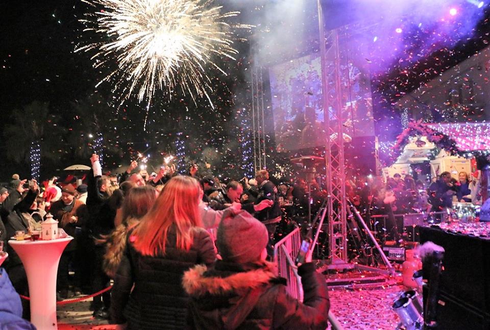 Spektakularni doček Nove 2017. godiner u Viru