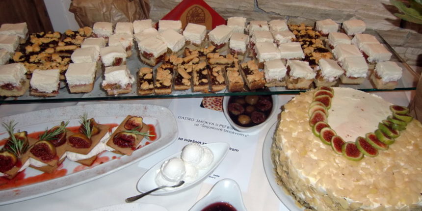 Gastro smokva 2010. u restoranu Pet bunara Gastro smokva 2010. u restoranu Pet bunara