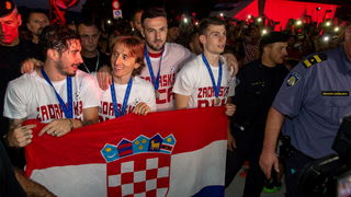 Veličanstven doček četvorice zadarskih Vatrenih od Gradskog mosta do Foruma