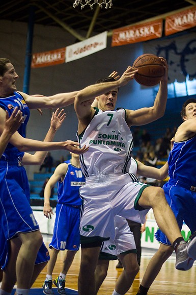 KK Sonik Puntamika – KK Alkar 77-59 (foto:Saša Čuka) KK Sonik Puntamika – KK Alkar 77-59 (foto:Saša Čuka)
