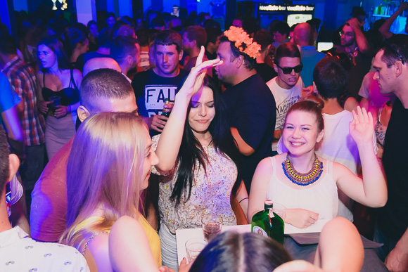 Turanjska fešta u Menfisto baru, 16.7.2015. (foto: Ivan Toman) Turanjska fešta u Menfisto baru, 16.7.2015. (foto: Ivan Toman)