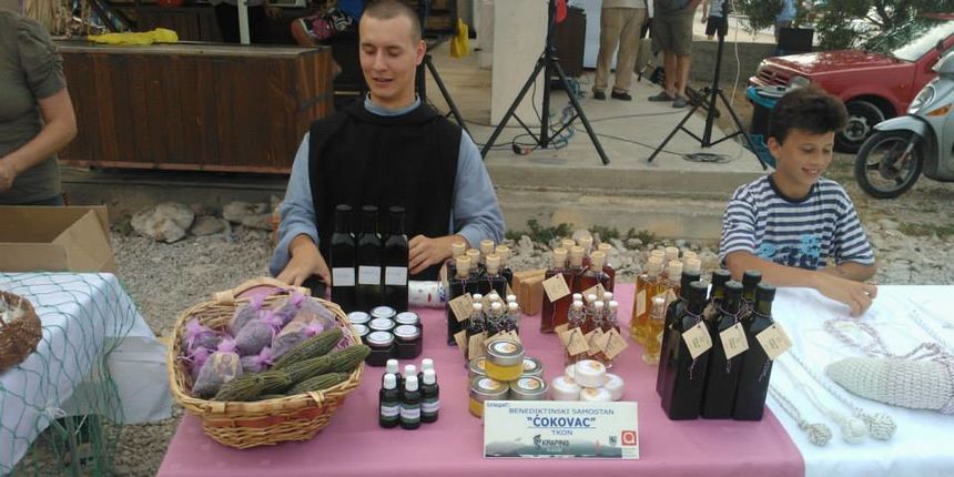 Tkon: Sajam otočkih proizvoda Tkon: Sajam otočkih proizvoda