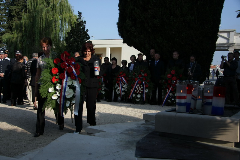 Image 1054173 (auto)