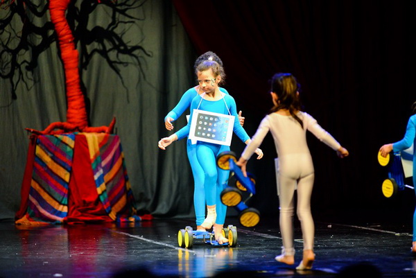 Circo Art u HNK Zadar izveo predstavu “Povratak u prirodu”