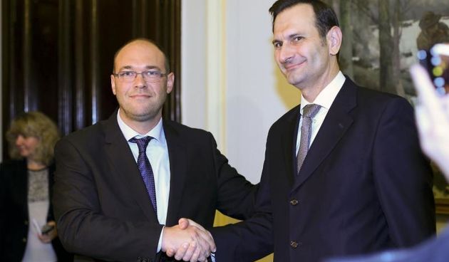 – Primopredaja duznosti u Ministarstvu vanjskih i europskih poslova. Miro Kovac i Davor Ivo Stier. Photo: Jurica Galoic/PIXSELL