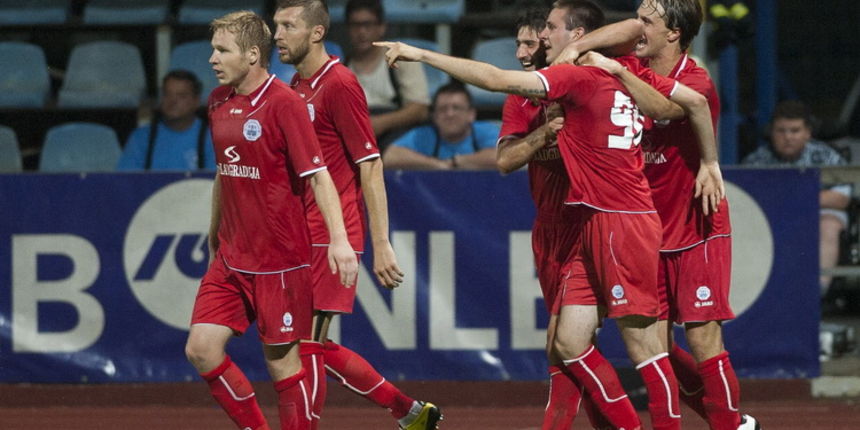 Domzale, Slovenija, 140711.Utakmica 2.pretkola kvalifikacija za Europsku Ligu,NK Domzale-RNK Split.Na fotografiji: slavlje Splita nakon vodeceg pogotka.Foto:Tom Dubravec / CROPIX Domzale, Slovenija, 140711.Utakmica 2.pretkola kvalifikacija za Europsku Ligu,NK Domzale-RNK Split.Na fotografiji: slavlje Splita nakon vodeceg pogotka.Foto:Tom Dubravec / CROPIX