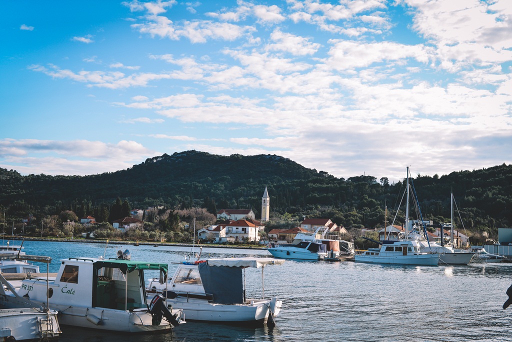 Đir po Sutomišćici Đir po Sutomišćici