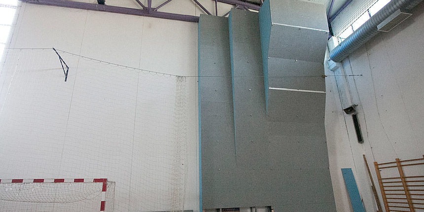 Penjačka stijena u bibinjskoj sportskoj dvorani, Foto: Leo Banić Penjačka stijena u bibinjskoj sportskoj dvorani, Foto: Leo Banić